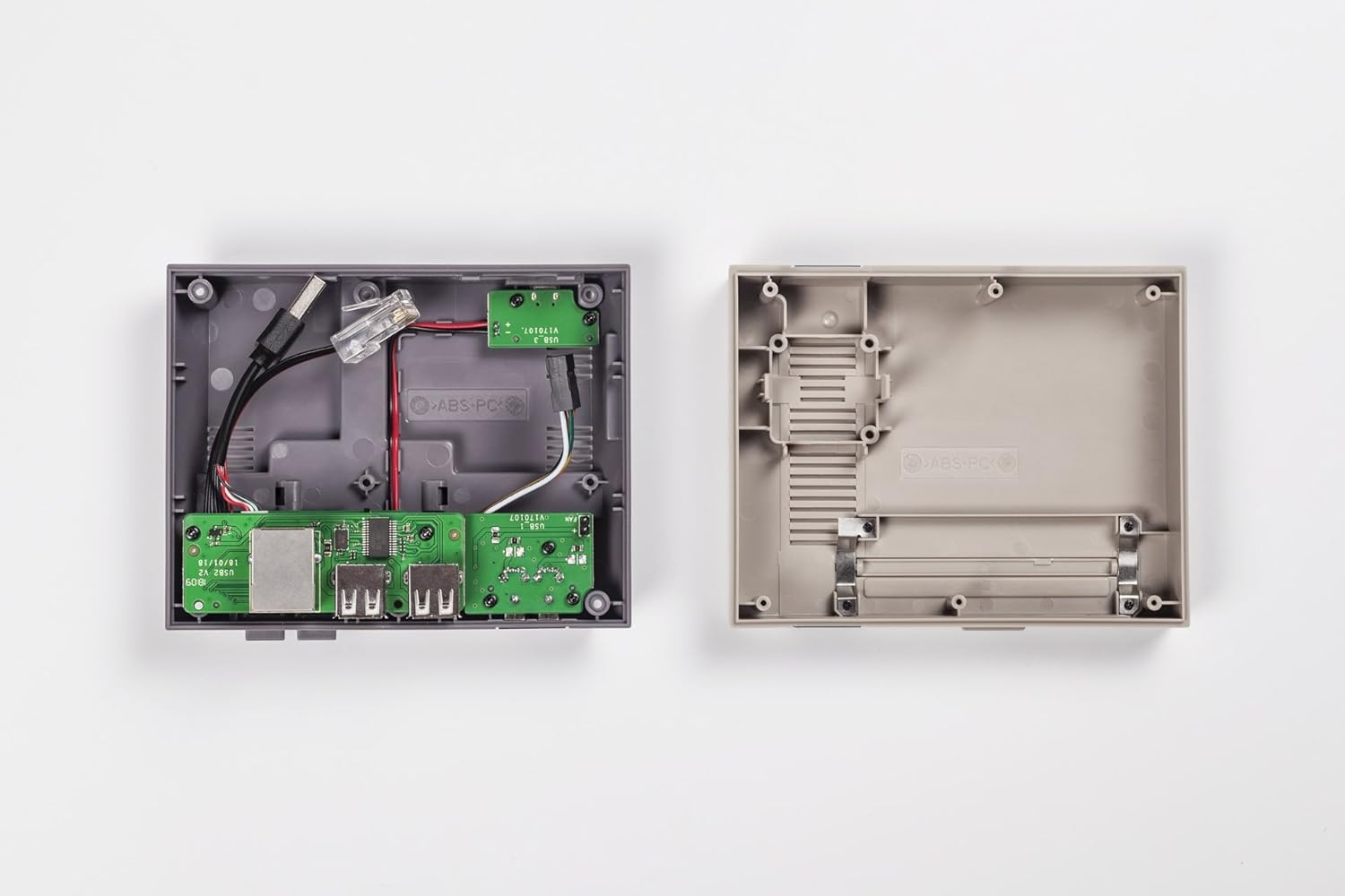 علبة ريتروفلاج NESPi مع زر تشغ - مراجعة Turing Pi 2 وسعره